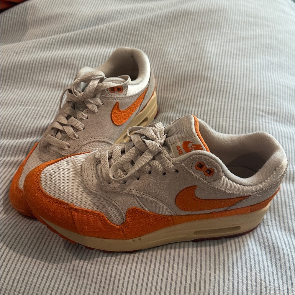 Nike New Air Max 1 Master Magna Orange Sneakers. Women's Size 7 Barely worn